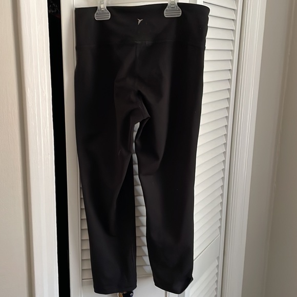 Old navy cropped black leggings - Picture 2 of 3
